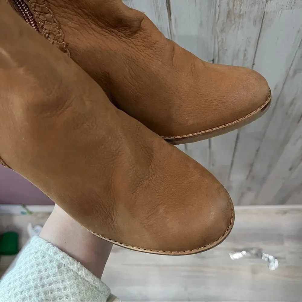 NWOT Caslon Brown Wedge Heel Ankle Boots Leather Size 6.5 Medium